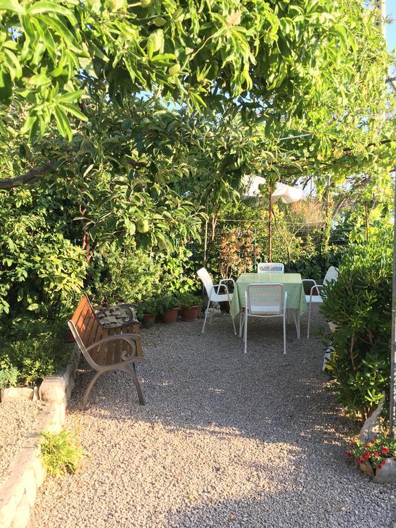 Apartment Biserka Barbat na Rabu Zewnętrze zdjęcie
