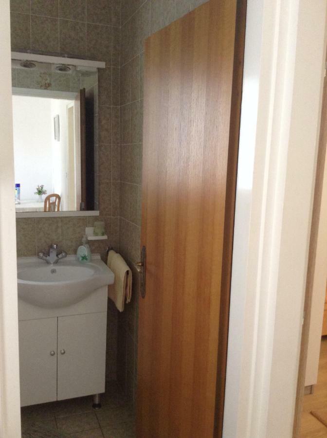 Apartment Biserka Barbat na Rabu Zewnętrze zdjęcie