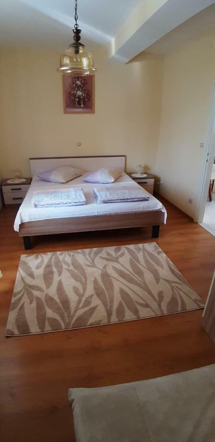 Apartment Biserka Barbat na Rabu Zewnętrze zdjęcie