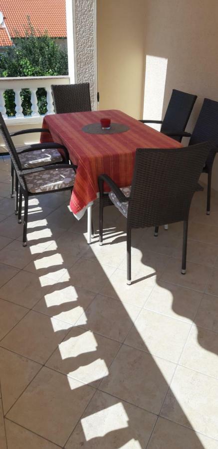 Apartment Biserka Barbat na Rabu Zewnętrze zdjęcie