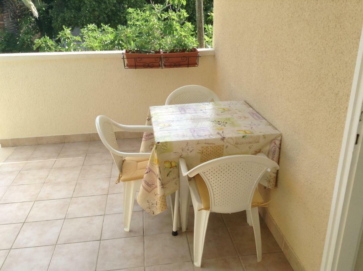 Apartment Biserka Barbat na Rabu Zewnętrze zdjęcie